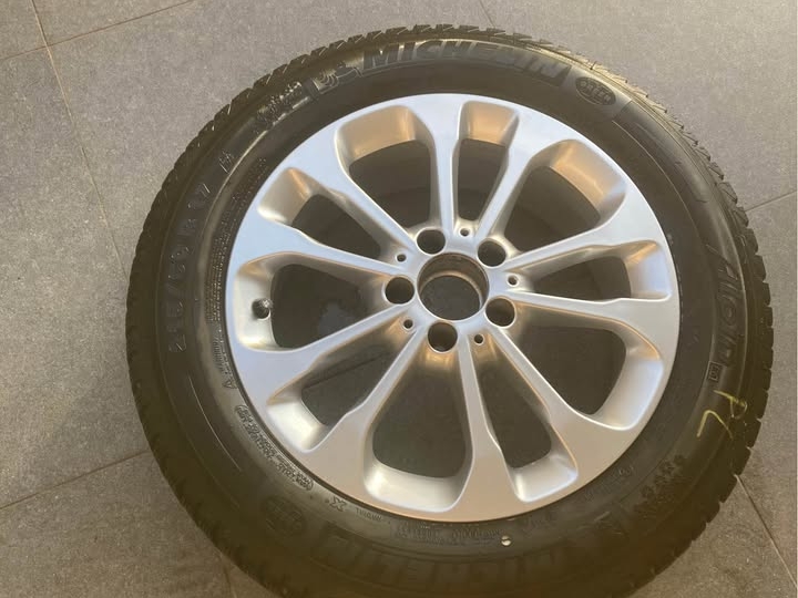 Alu felge s Michelin gumama, 4 kom.