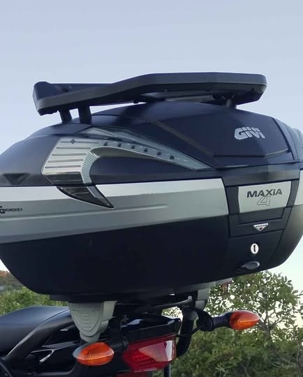 Givi Maxia 56 l, centralni kofer za motocikl