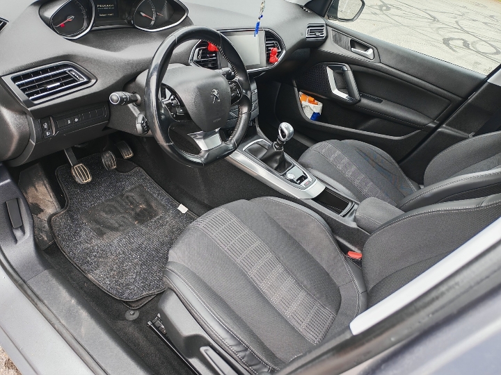 Peugeot 308 SW 1.5 BlueHDi