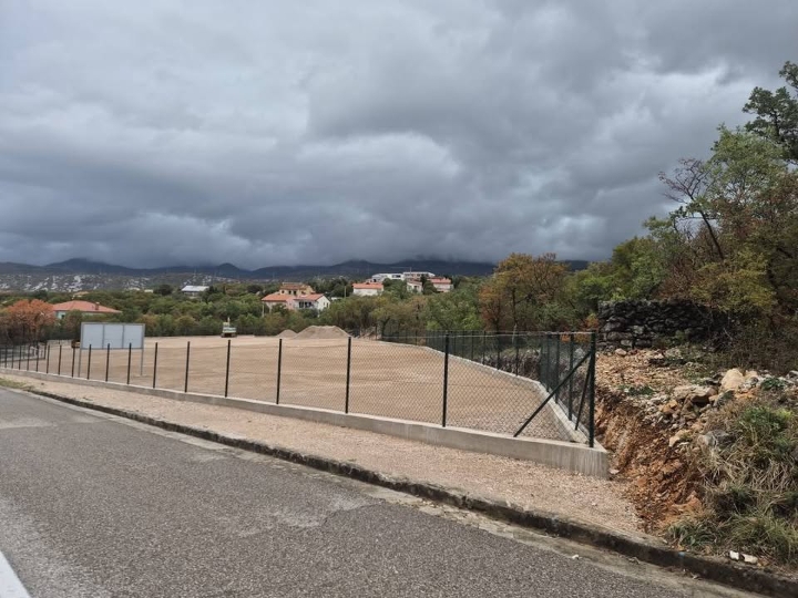 Kraljevica, poslovni prostor/skladište 3500 m2, najam