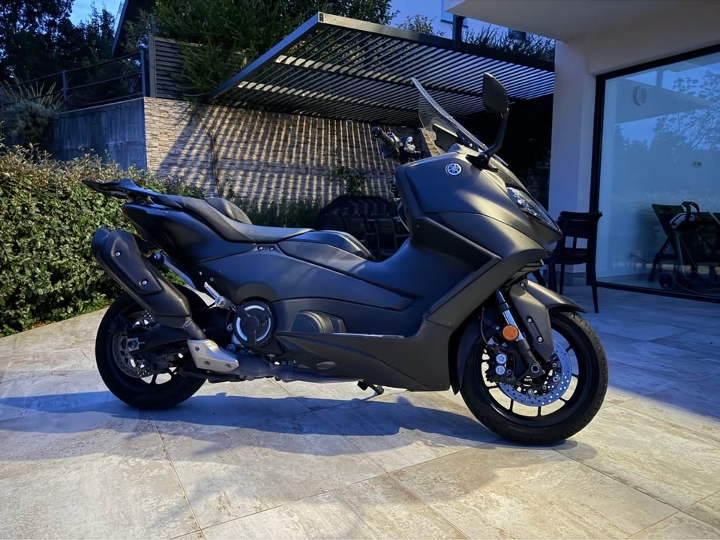Yamaha T-Max, 2022. god., oko 20.000 km