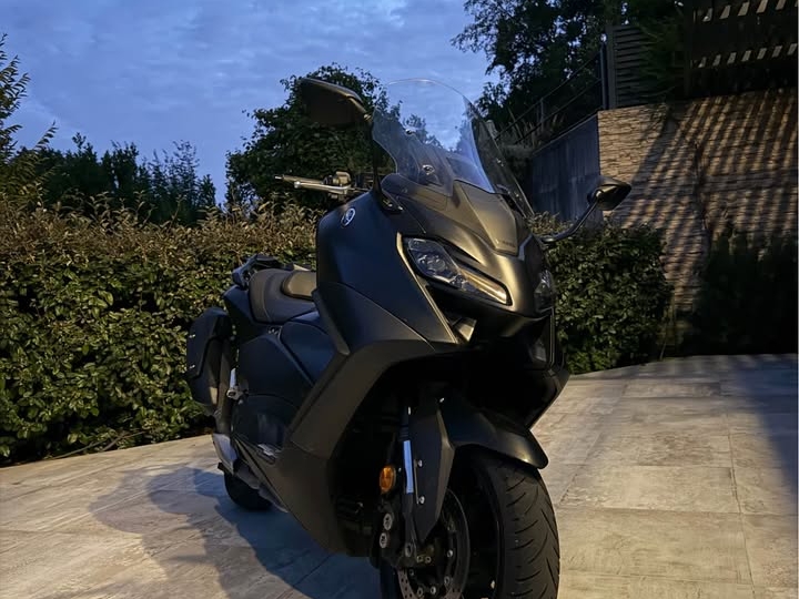Yamaha T-Max, 2022. god., oko 20.000 km