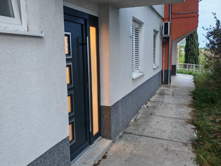 Škurinje, garsonijera