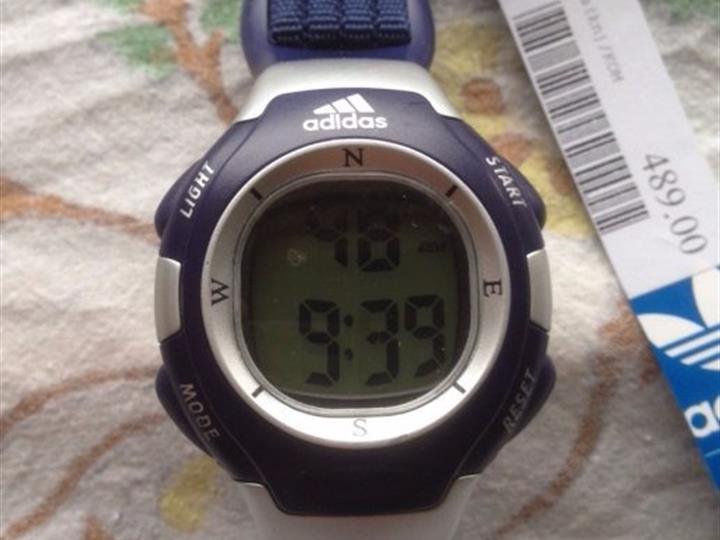 Adidas sat novi ručni