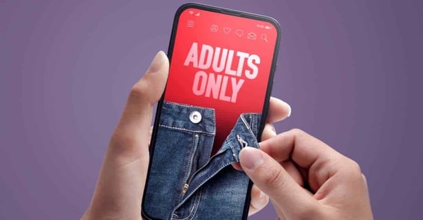 Hitno - animatoricu na chatu 18+