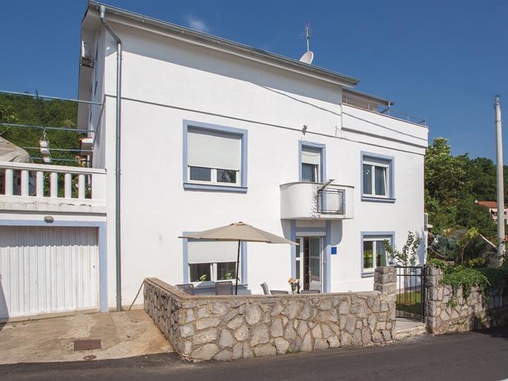 Frančići - u potpunosti namješten!