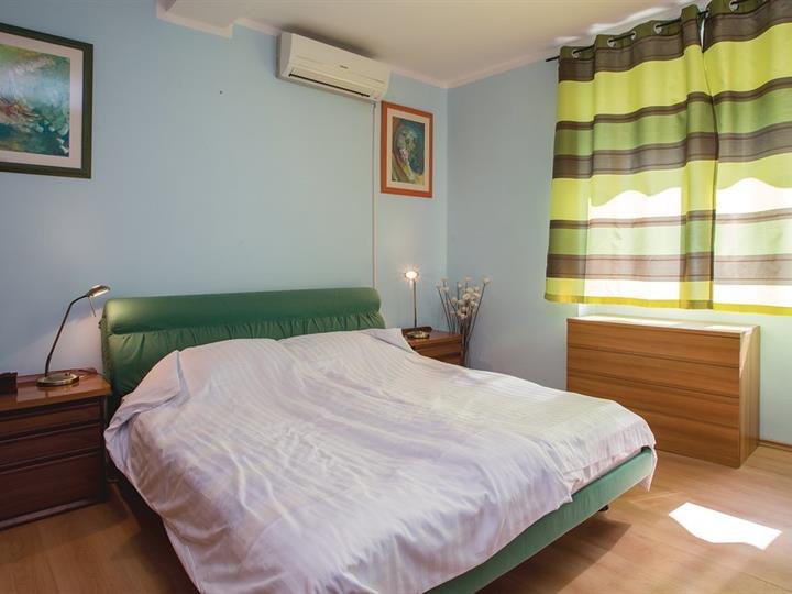 Frančići - u potpunosti namješten!