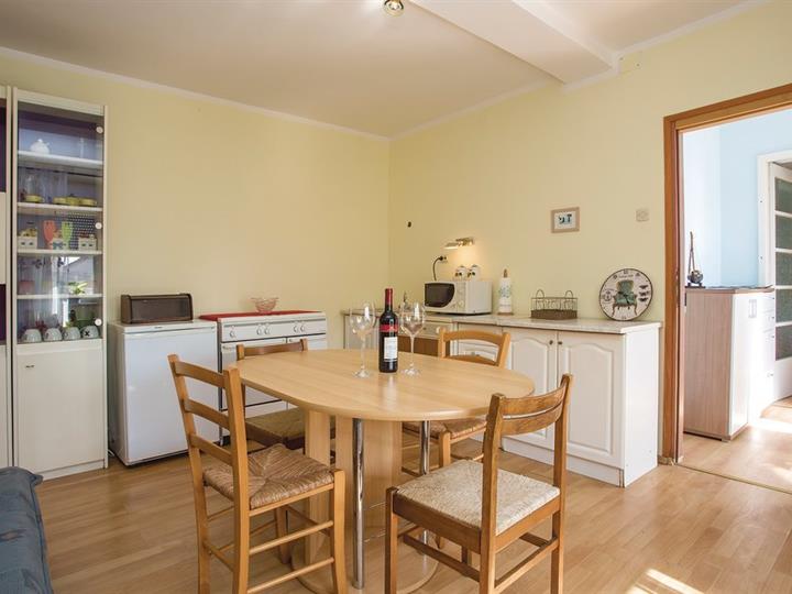 Frančići - u potpunosti namješten!