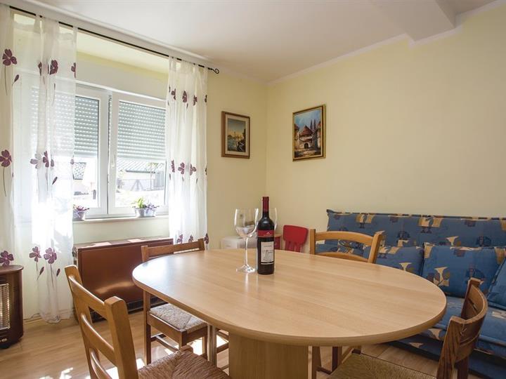 Frančići - u potpunosti namješten!