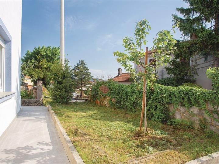 Frančići - u potpunosti namješten!