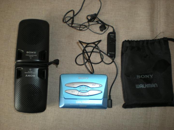 Walkman Sony WM-EX570 + oprema [4/5]