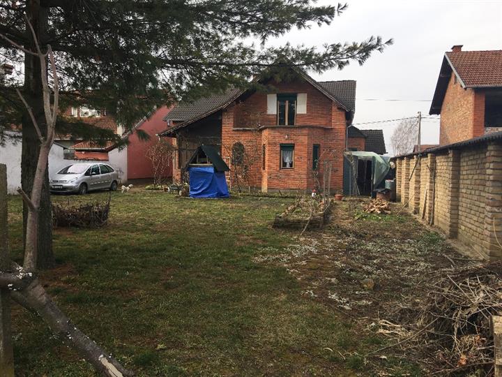 Prodajem/mijenjam kuću u Osijeku