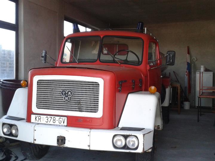 TAM 130 T10 vatrogasna cisterna