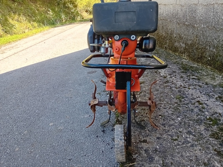 Kopačica Tomos