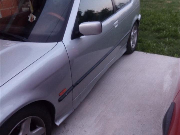 BMW 316i Compact E36