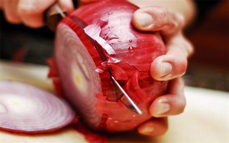 Napitak od crvenog luka