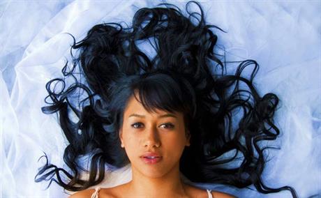 Čaj od kadulje i jabučni ocat za tanku i masnu kosu