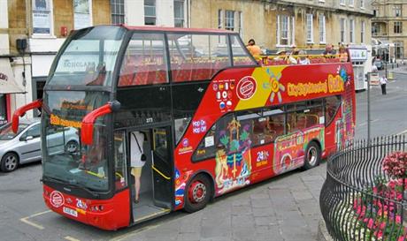 Pojednostavljena dodjela OIB-a i prijava PDV-a za usluge prijevoza putnika u Hrvatskoj