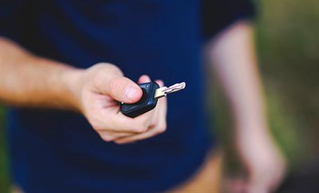 Kupoprodaja vozila, registracija na novog vlasnika i obvezno osiguranje