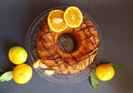 Kuglof od mandarina s kokosom
