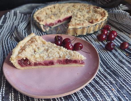 Mrvičasta pita od trešanja