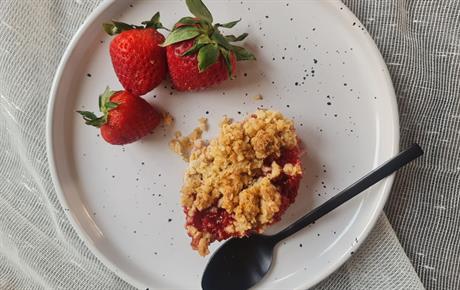 Crumble od jagoda
