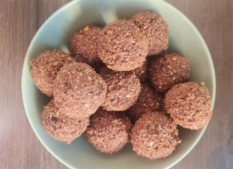 Banana energetske kuglice s okusom banana breada