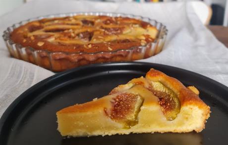 Tart od smokava, badema i meda