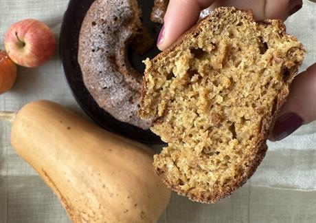 Kuglof od jabuka i bundeve
