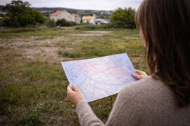 Kako je moguće da je ista čestica upisana u dva zemljišnoknjižna uloška s različitim vlasnicima?