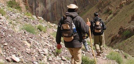 Bol u koljenu kod planinarenja