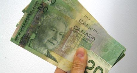 Podignuta kamata na kanadski dolar