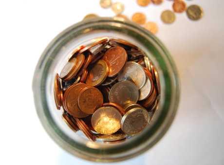 Euro na staklenim nogama