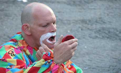 Popisivači i klaunovi odustaju od prosvjeda