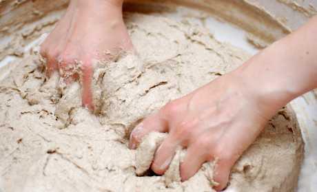 Isplati li se peći kruh kod kuće?