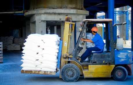 Neisplata plaća i zadržavanje radne knjižice