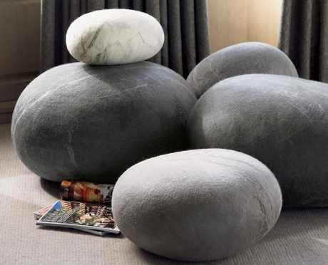 Dekorativno kamenje koje služi i kao jastuk