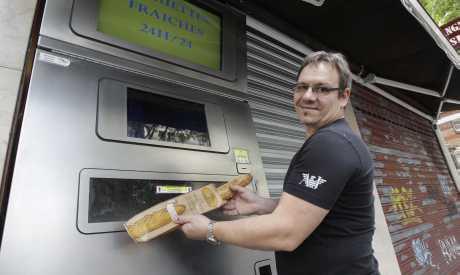 Svježi, topli kruh iz automata