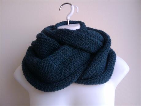 Prodaja pletenih šalova putem interneta