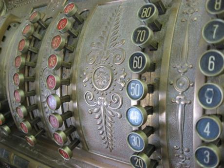 Podliježe li samostalni umjetnik fiskalizaciji?