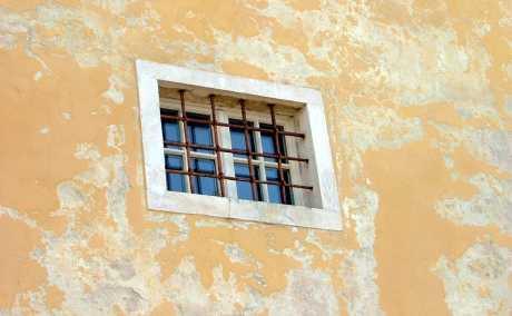 Mora li otac plaćati alimentaciju za vrijeme izdržavanja zatvorske kazne?